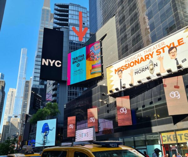 Times Square 2 monitors